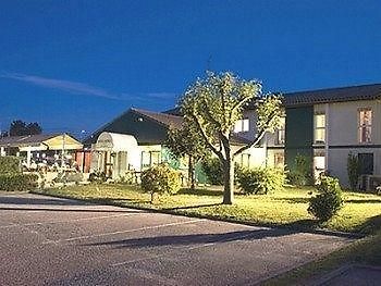 Logis Hotel Horus Restaurant Les Bruyeres Toulenne Екстериор снимка
