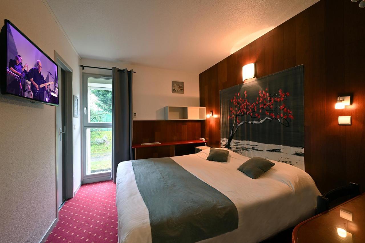 Logis Hotel Horus Restaurant Les Bruyeres Toulenne Екстериор снимка